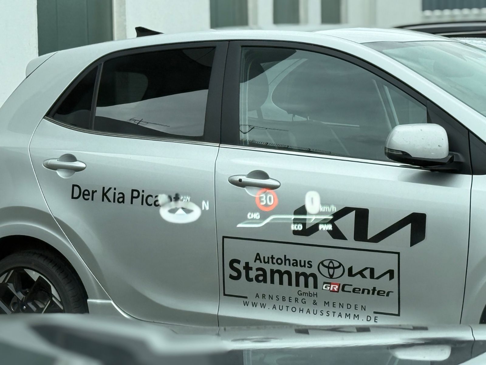 Toyota RAV 4 RAV4 Plug-in Hybrid 4x4 - Samsaru's Car Outlet