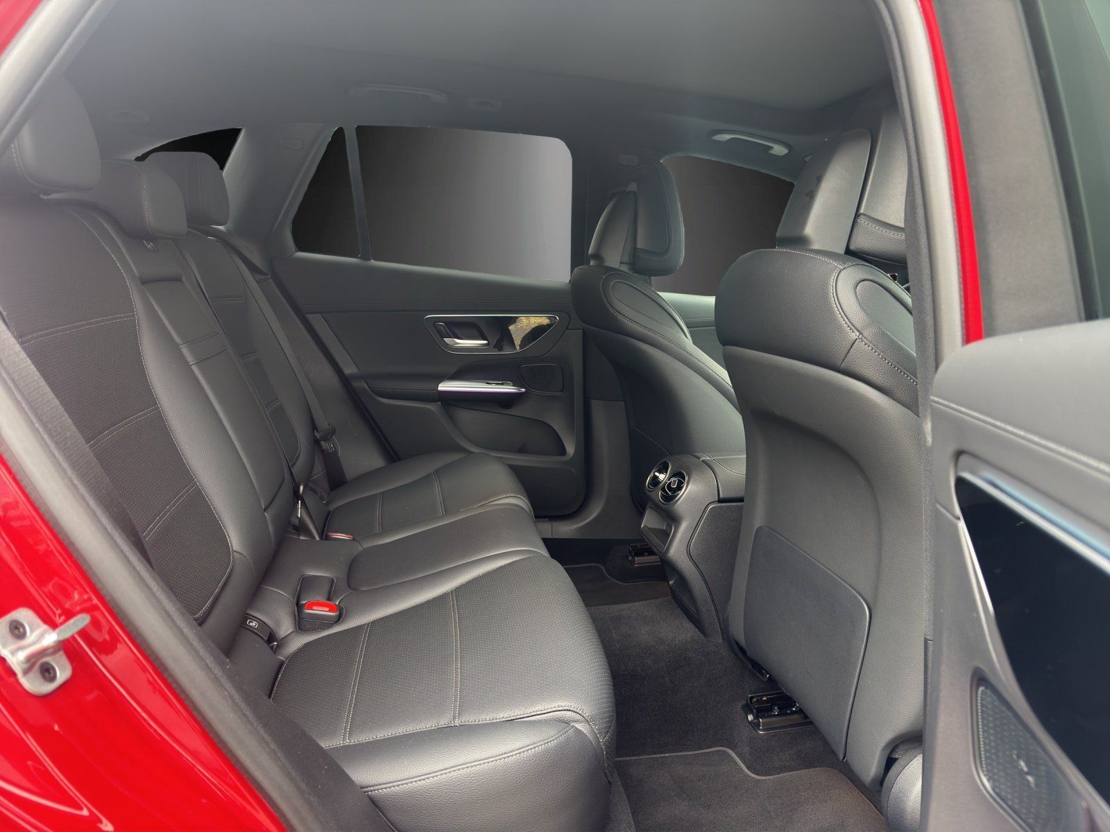 Mercedes-Benz GLC300 AMG Advan DISTRO Pano AHK Masage AIRMATIC