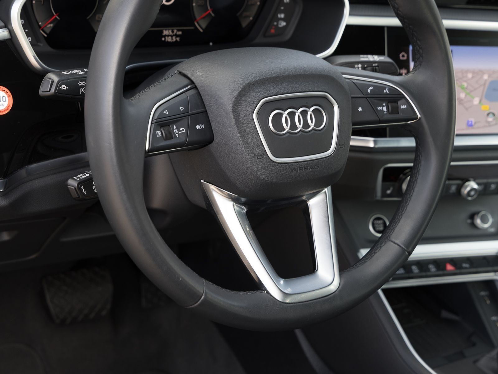 Audi Q3 40 TFSI Q ADVANCED - Samsaru's Car Outlet
