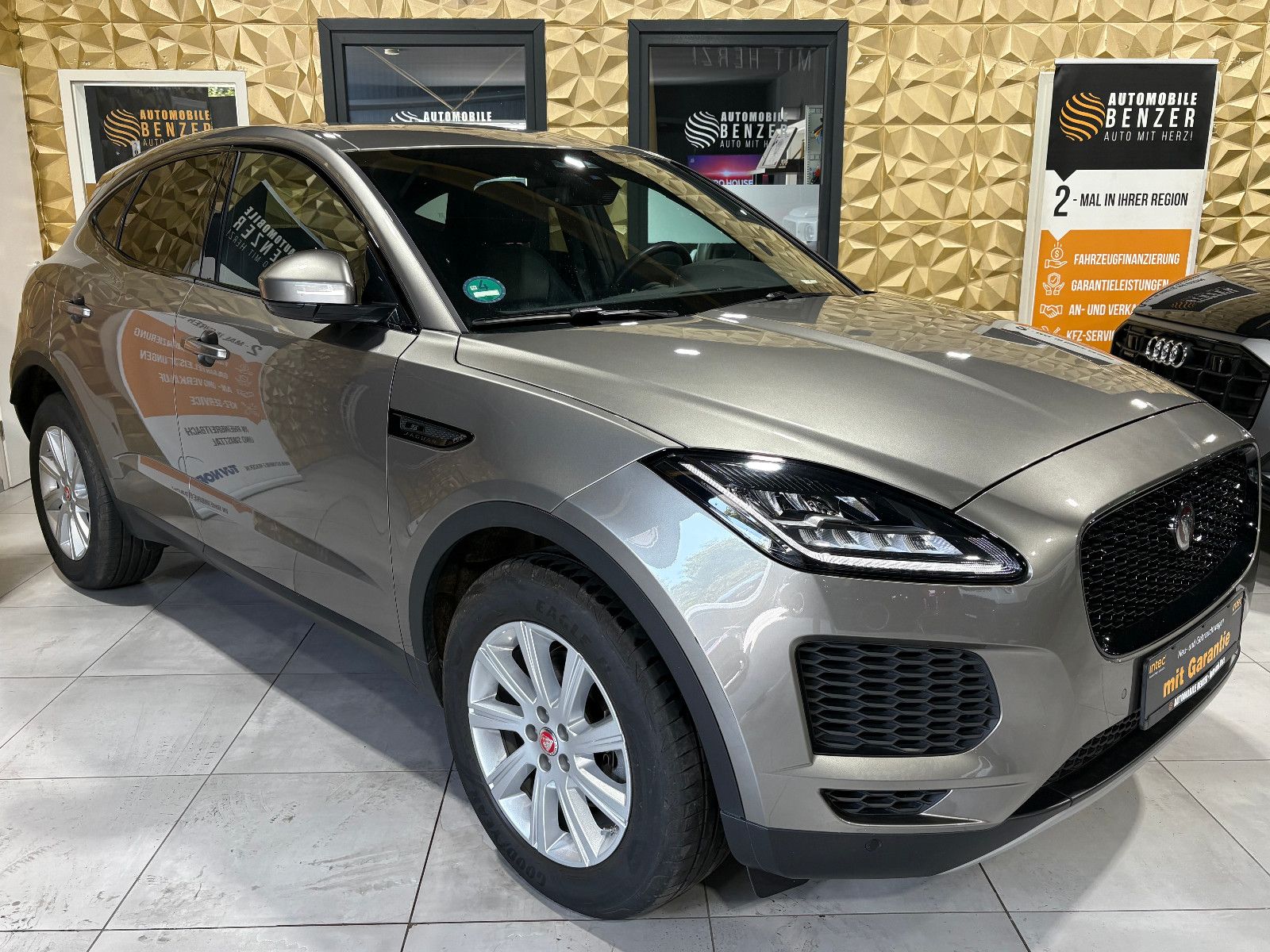 Jaguar E-PACE S/NAVI/KAMERA/APPLE/ACC/SHZ/KLIMA/TOTWINK