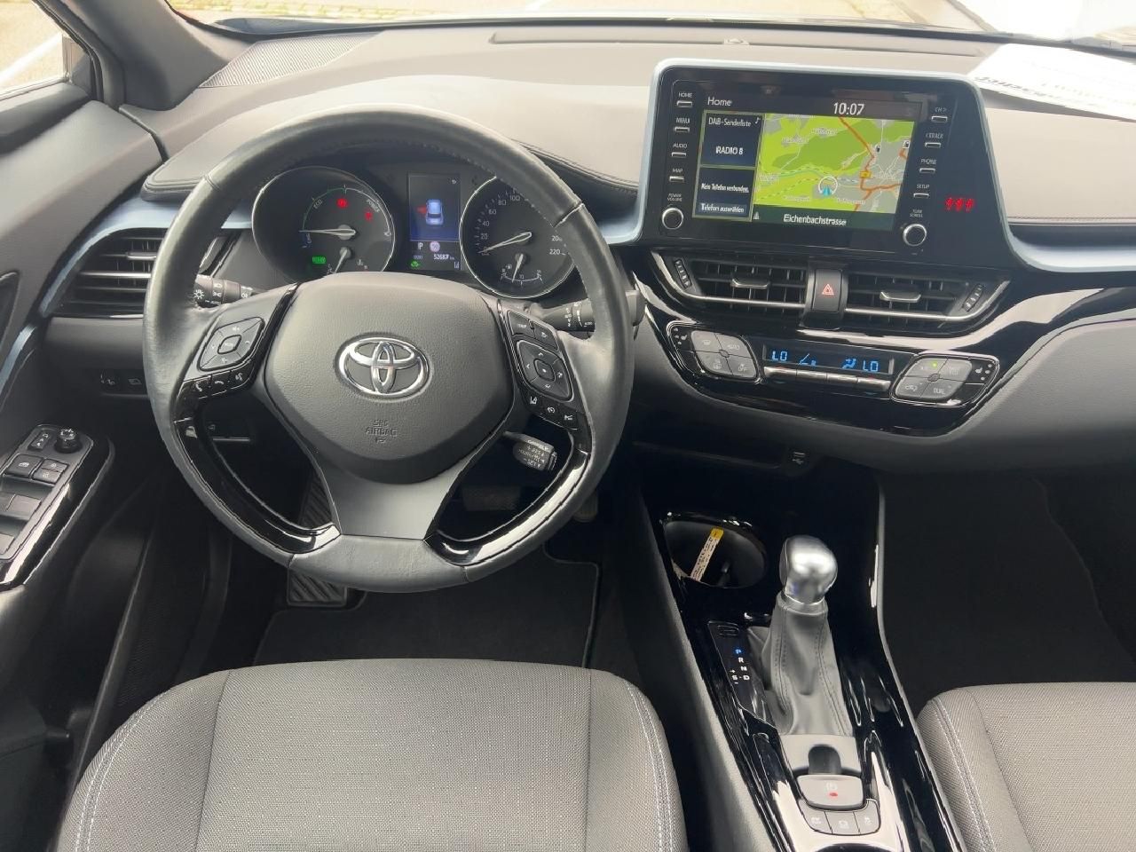 Toyota C-HR 2.0 Hybrid Team D - Samsaru's Car Outlet