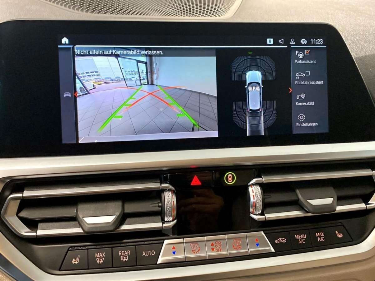 BMW 330i SPORT LINE - Samsaru's Car Outlet