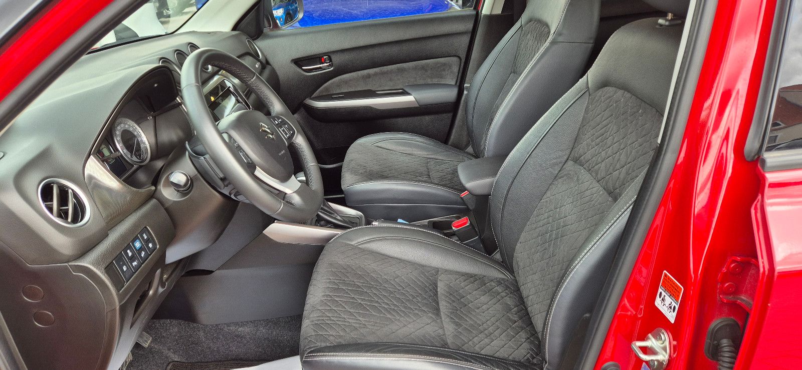 Suzuki Vitara DUALJET Hybrid Comfort+ AGS Allgrip - Samsaru's Car Outlet