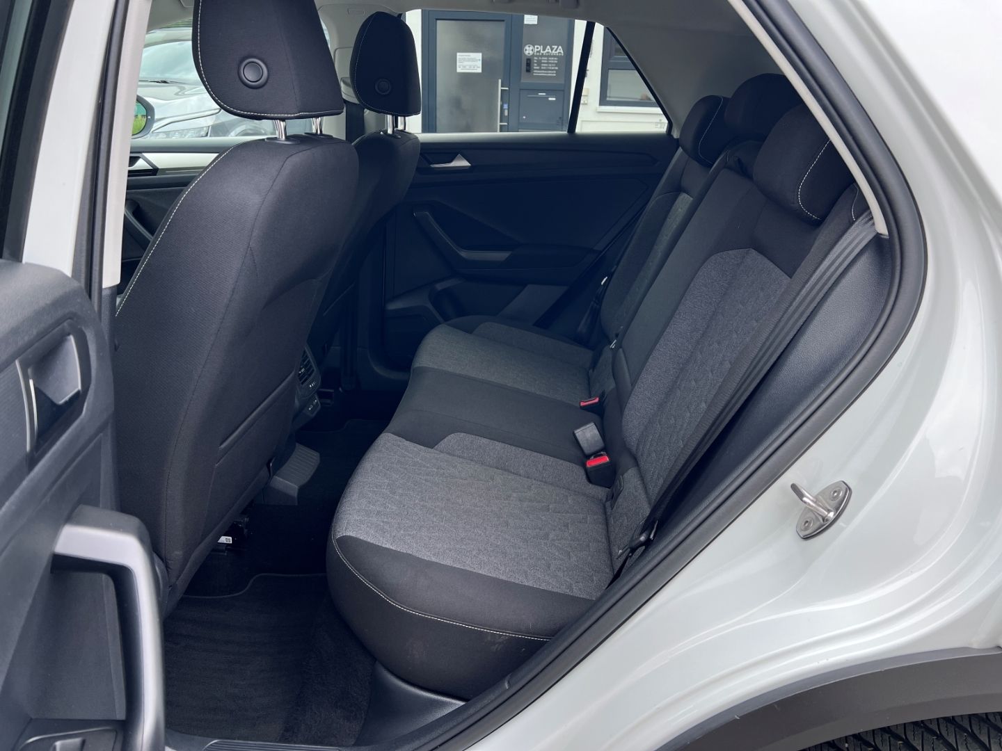 Volkswagen T-Roc 1.0TSI Move - Samsaru's Car Outlet