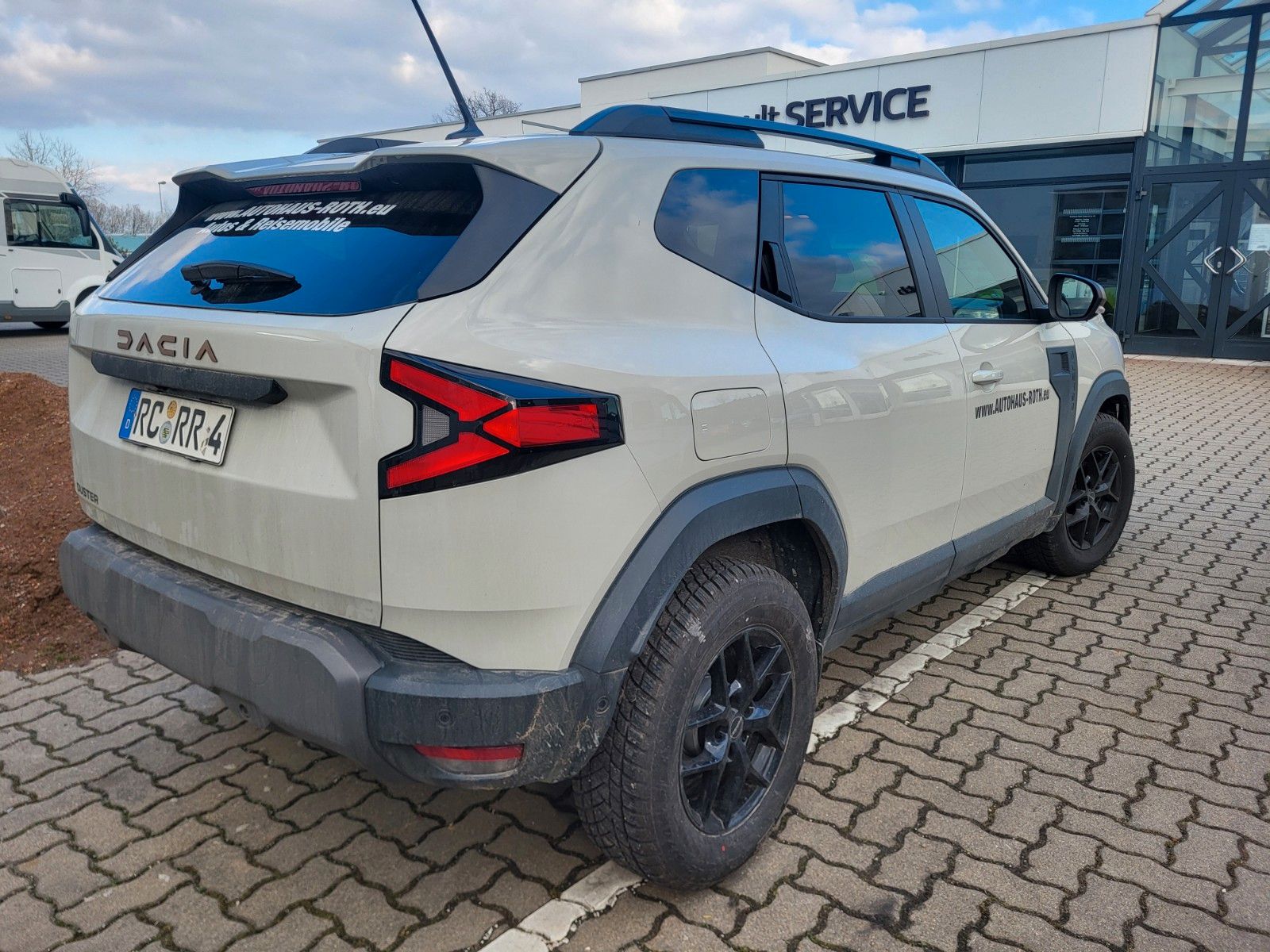 Dacia Duster III TCe 130 Extreme - Samsaru's Car Outlet