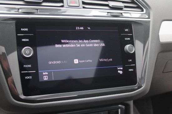 Volkswagen Tiguan 2.0 TDI 4Motion R-Line DSG Pano AHK ACC 2
