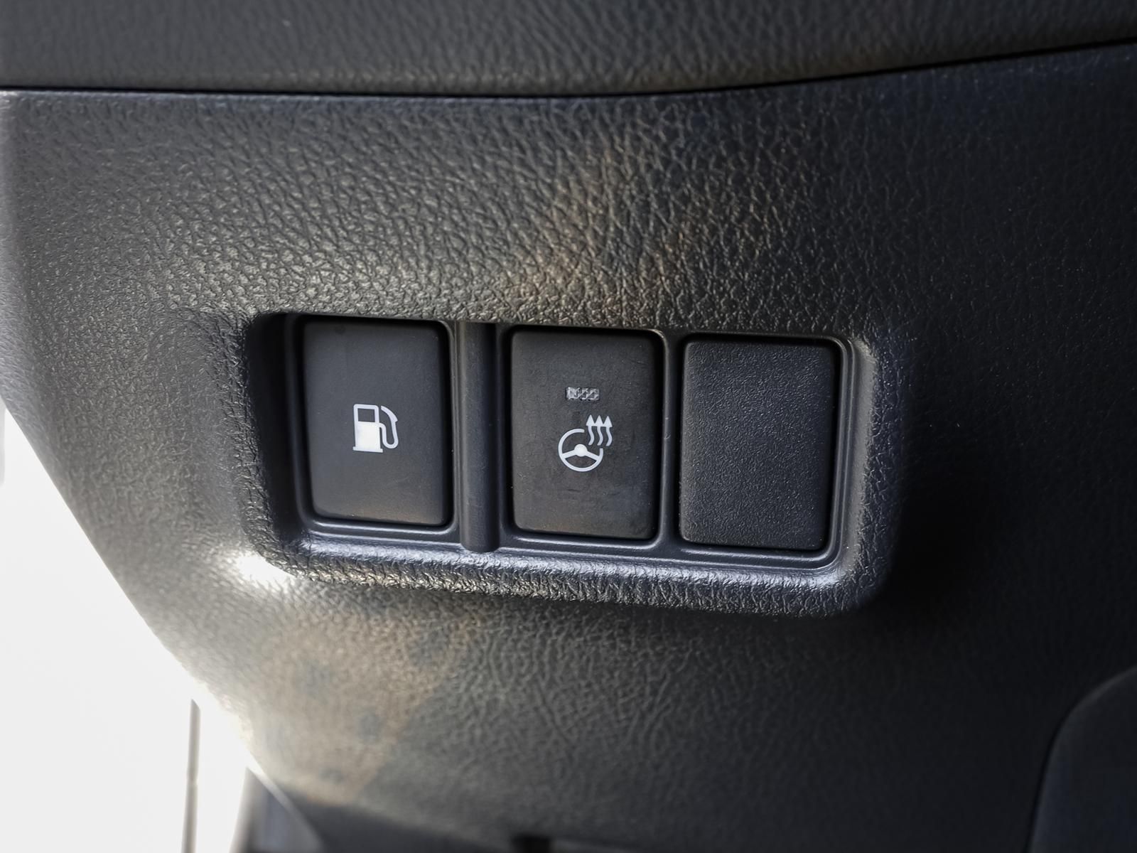 Toyota C-HR 2.0 Hybrid Lounge - Samsaru's Car Outlet