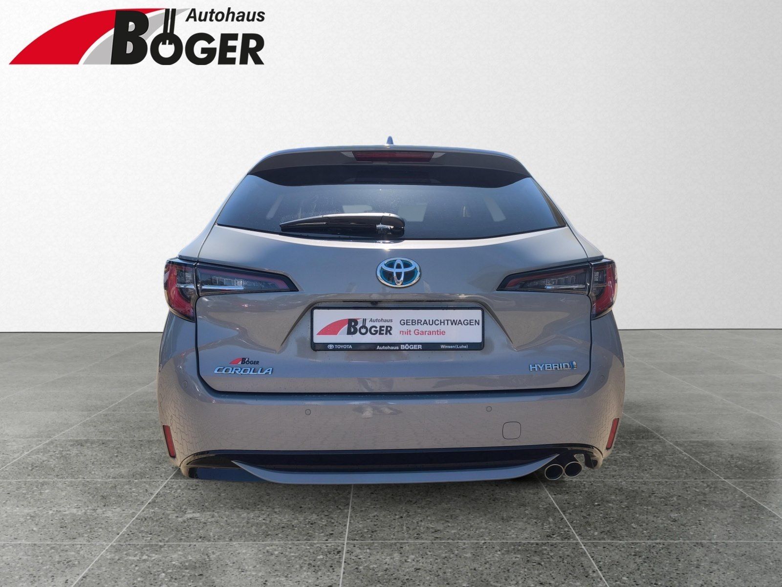 Toyota Corolla Touring Sports 2.0 Hybrid Team D - Samsaru's Car Outlet