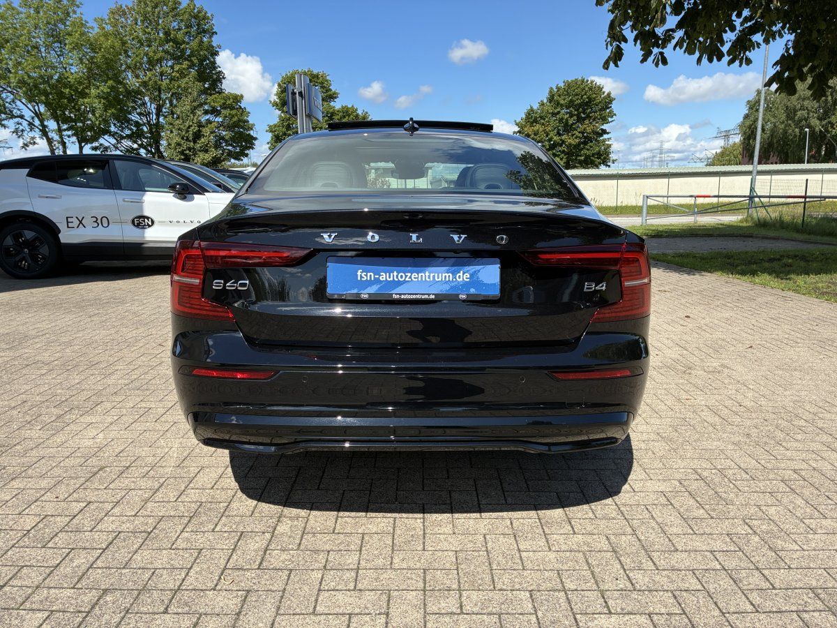 Volvo S60 B4 Plus Dark