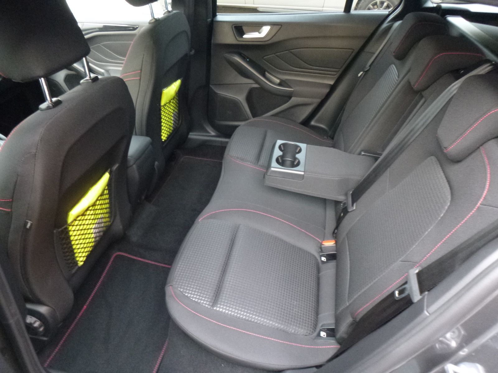 Ford Focus Turnier 1.0 EcoBoost MHEV ST-Line X Auto