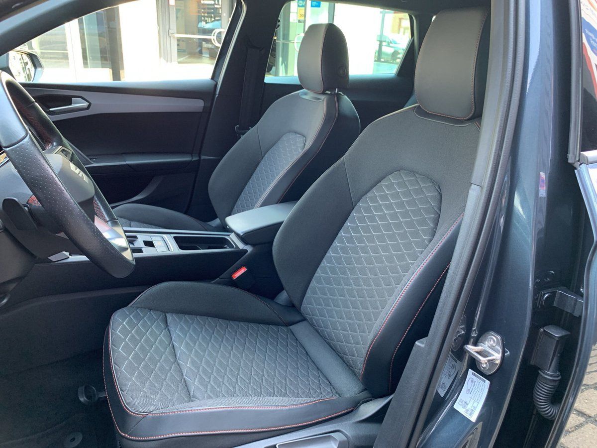 Seat Leon SPORTSTOURER FR 1.5 eTSI LED+KAMERA+AHK+SHZ