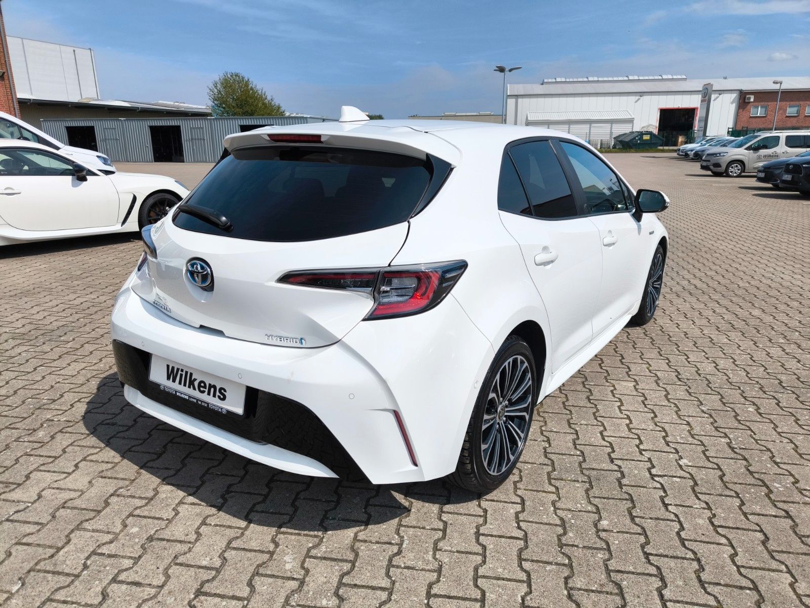 Toyota Corolla Hybrid - Samsaru's Car Outlet