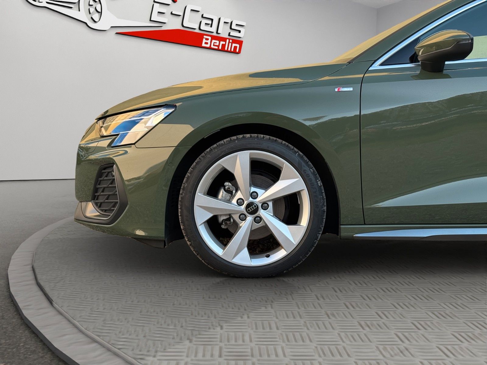 Audi A3 Sportback 35 TDI S-Line - Samsaru's Car Outlet