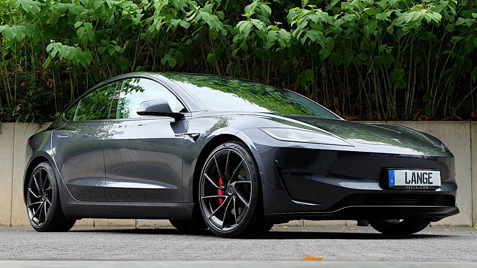 Tesla Model 3 Performance Dual Motor AWD, LM 20"