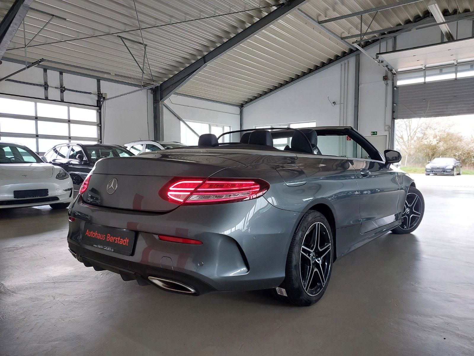 Mercedes-Benz C 180 Cabrio AMG-LINE - Samsaru's Car Outlet