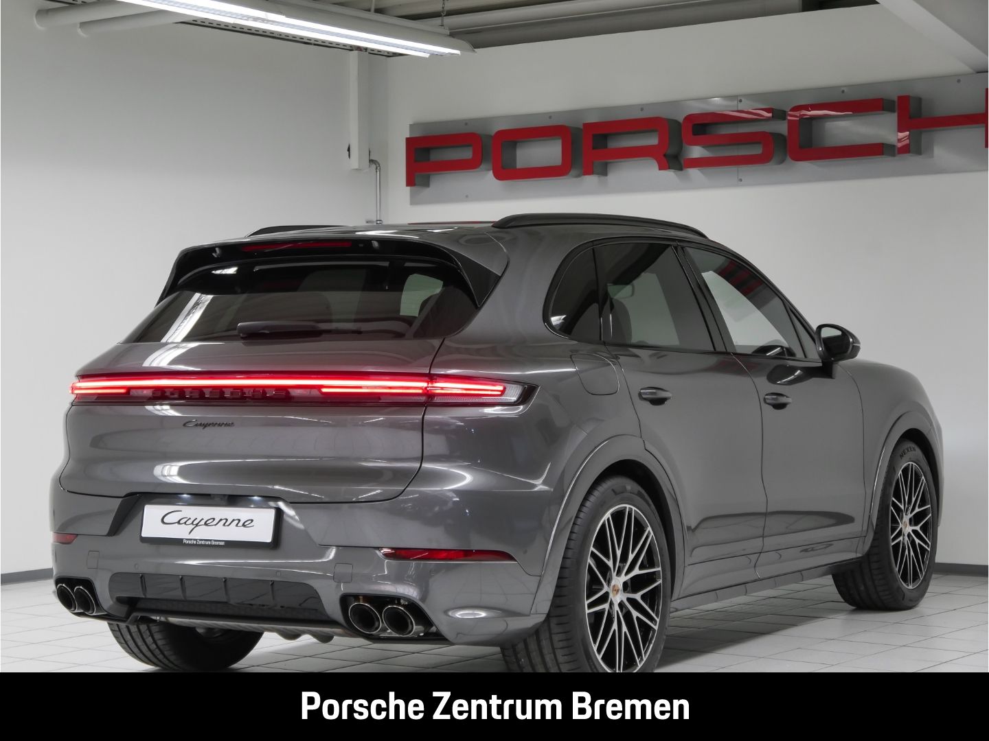 Porsche Cayenne BOSE Hinterachslenkung 90L Head-Up PASM