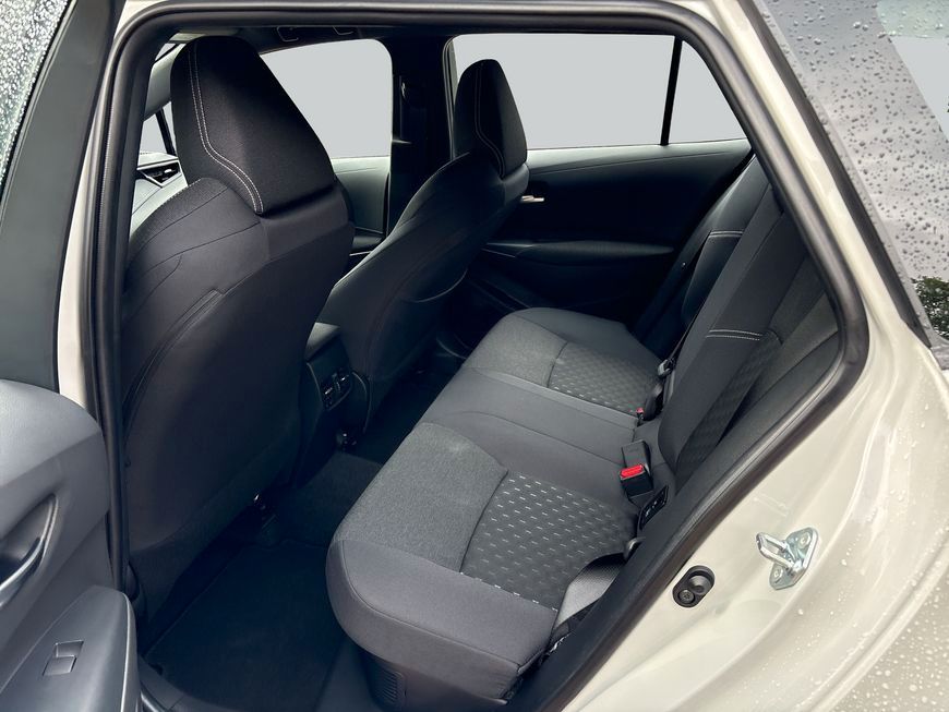 Toyota Corolla 1.8 Hybrid Touring Sports Business Editi