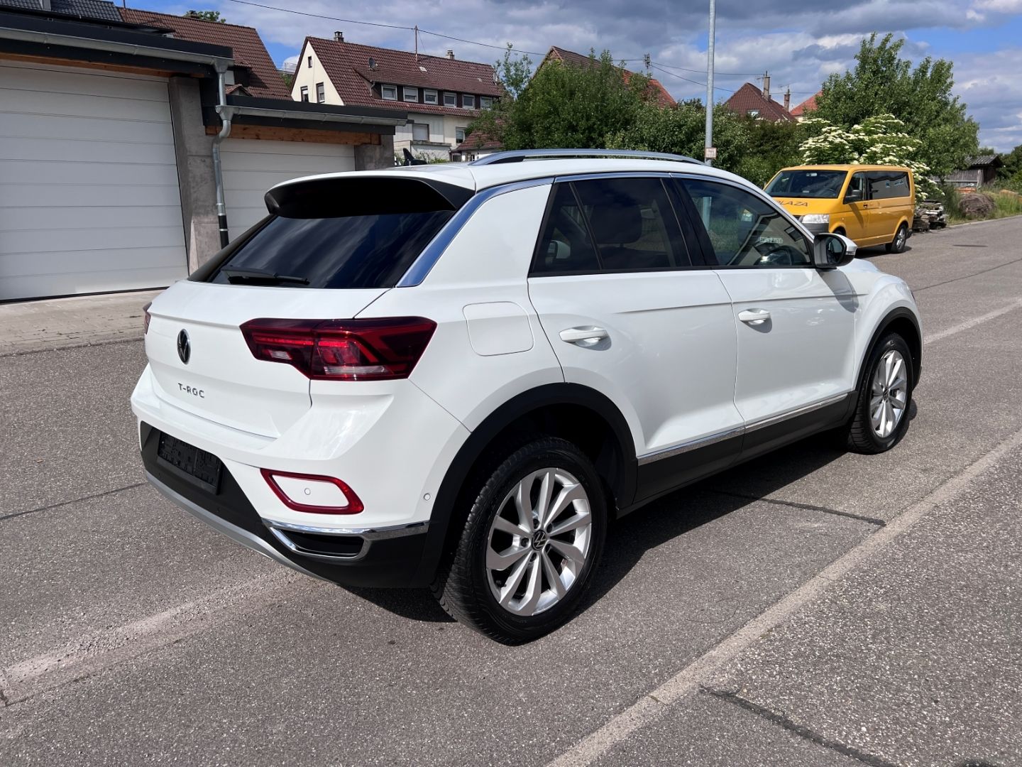 Volkswagen T-Roc 1.0TSI Style - Samsaru's Car Outlet