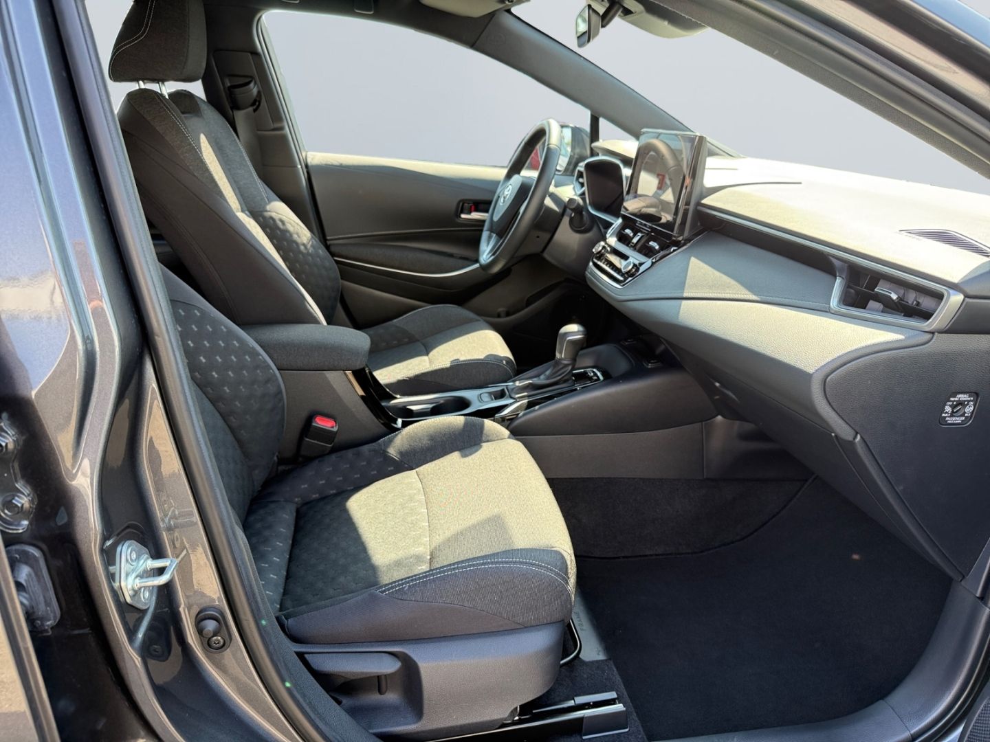 Toyota Corolla 1.8 Hybrid TS Business Edition *SHZ*CAM*