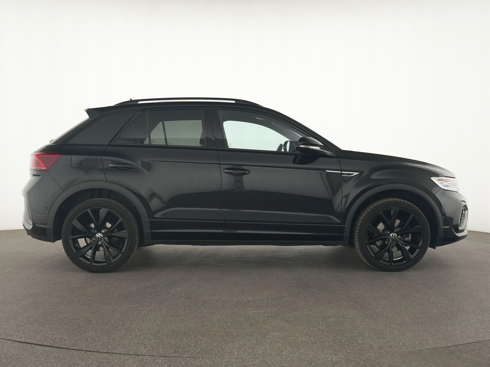 Volkswagen T-Roc R-Line - Samsaru's Car Outlet