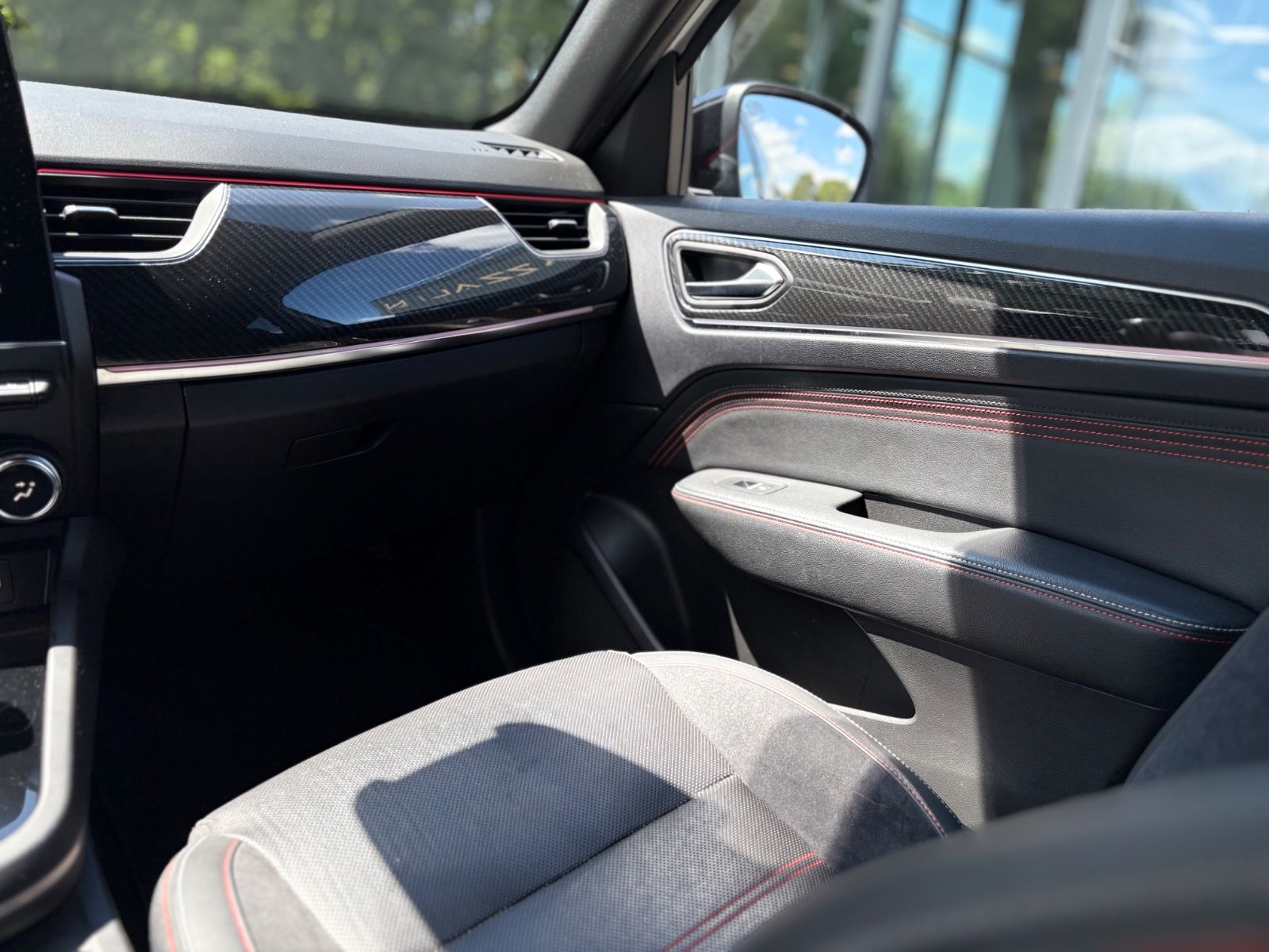 Renault ARKANA RS-LINE - Samsaru's Car Outlet