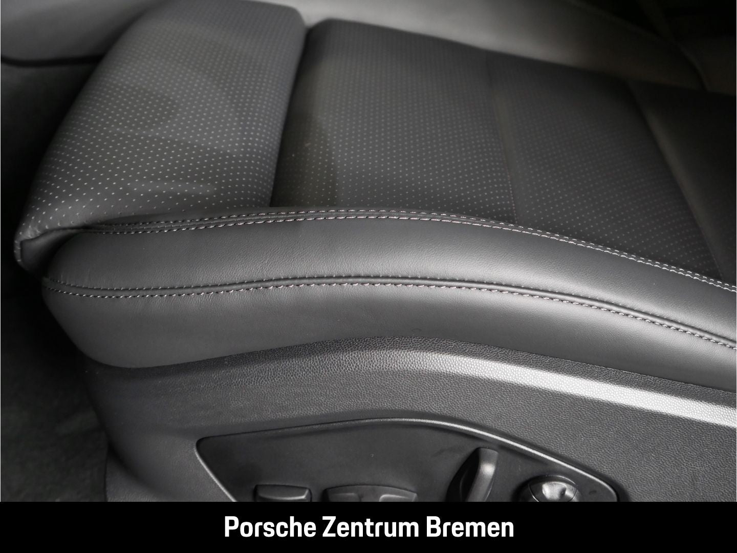 Porsche Macan 4 - Samsaru's Car Outlet