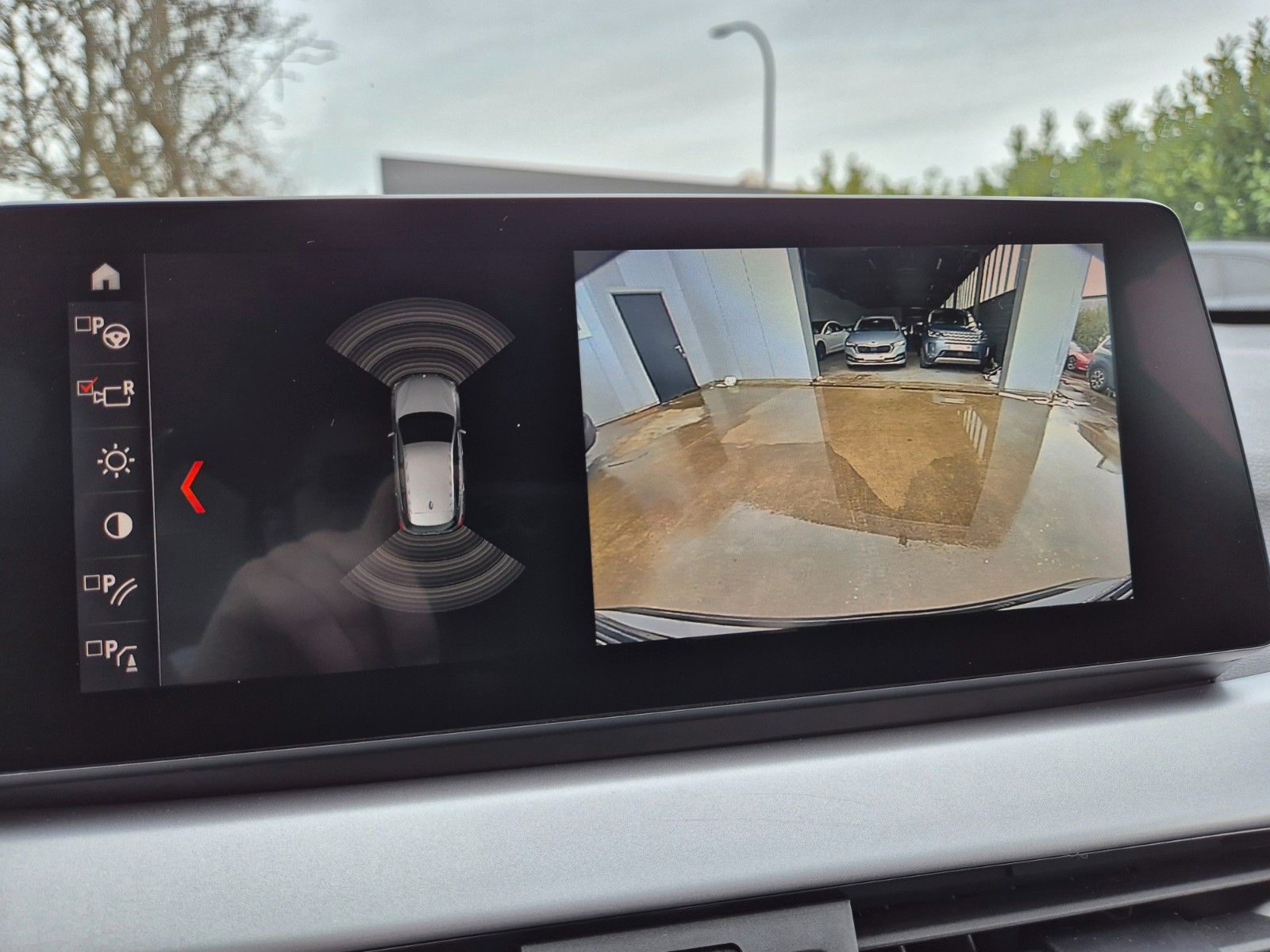 BMW X1 xDrive25e 4WD HYBRID - Samsaru's Car Outlet