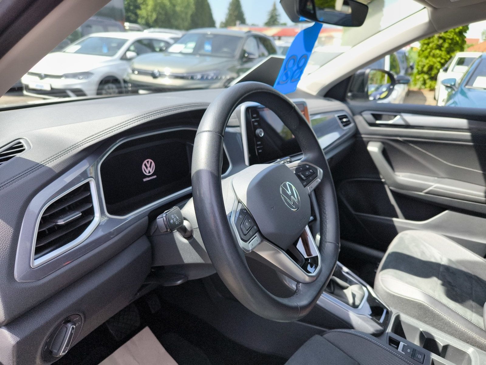 Volkswagen T-ROC Style TSi DSG - Samsaru's Car Outlet