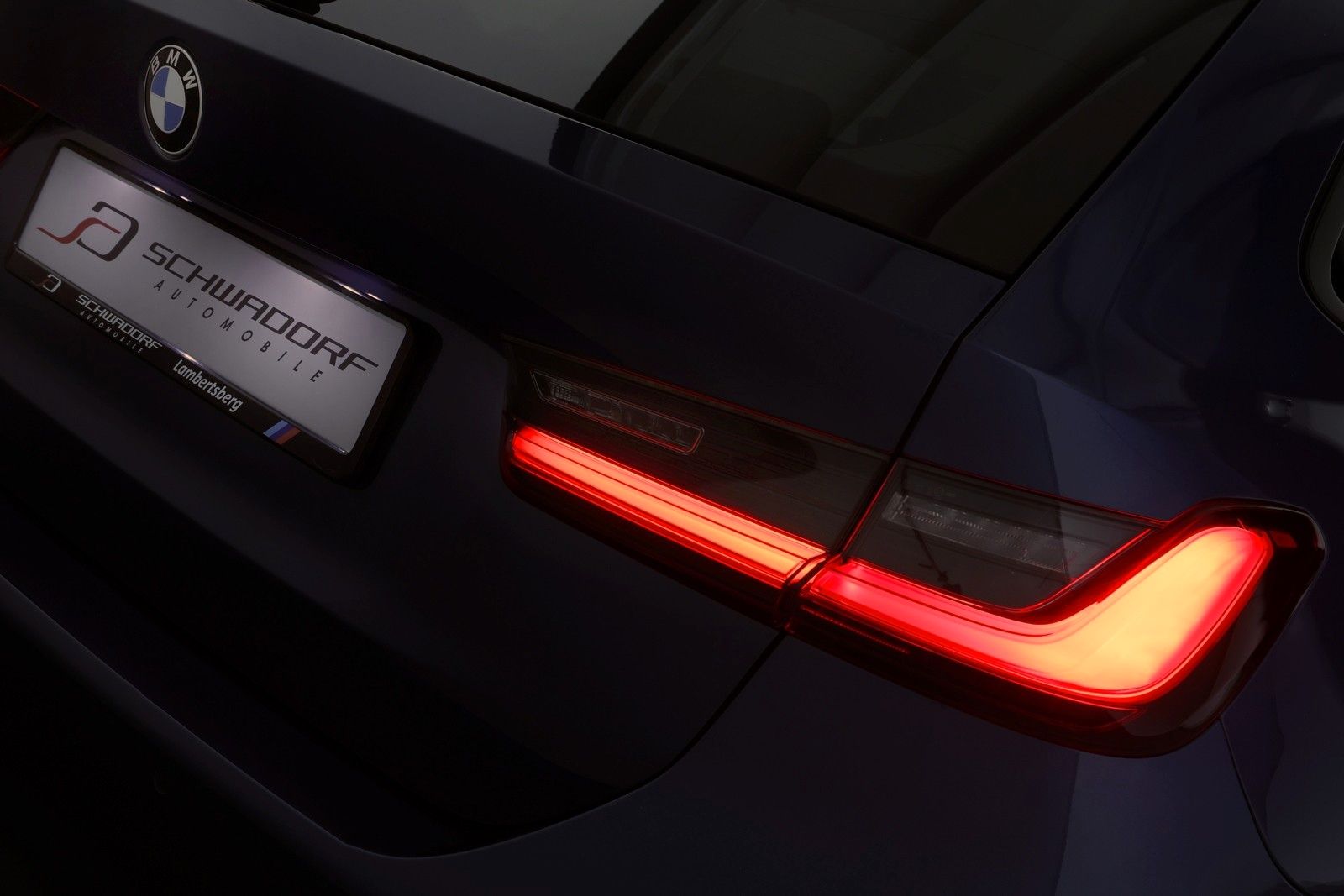 BMW 320d xDrive Touring - Samsaru's Car Outlet