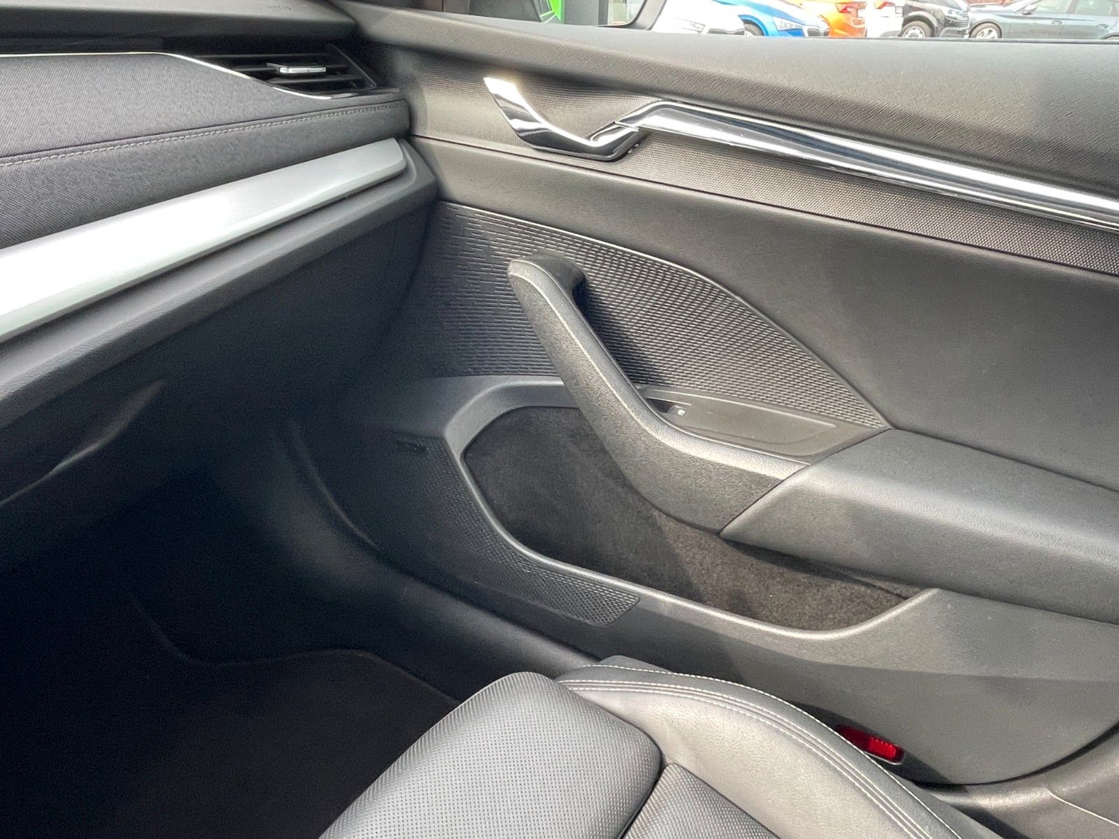 Skoda OCTAVIA Combi First Edition TSI iV - Samsaru's Car Outlet