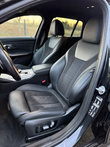 BMW 320 d xDrive M Sport Ambiente Life ALL BLACK - Samsaru's Car Outlet
