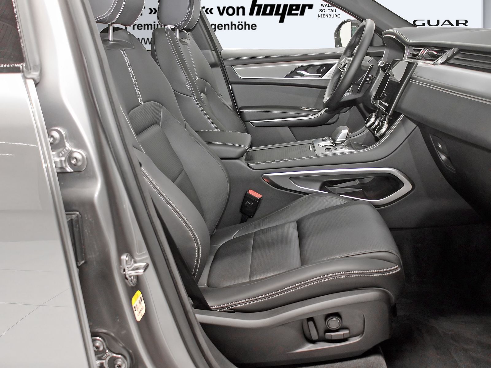 Jaguar F-Pace D300 AWD R-Dynamic SE inkl. Winterkomplet