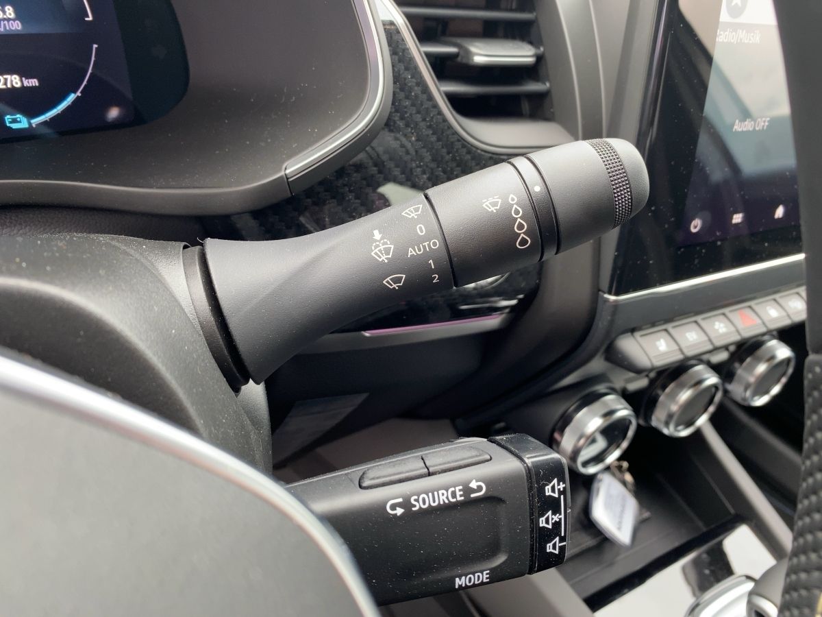 Renault Arkana 1.6 E-TECH Hybrid 145 E-Tech Engineered - Samsaru's Car Outlet
