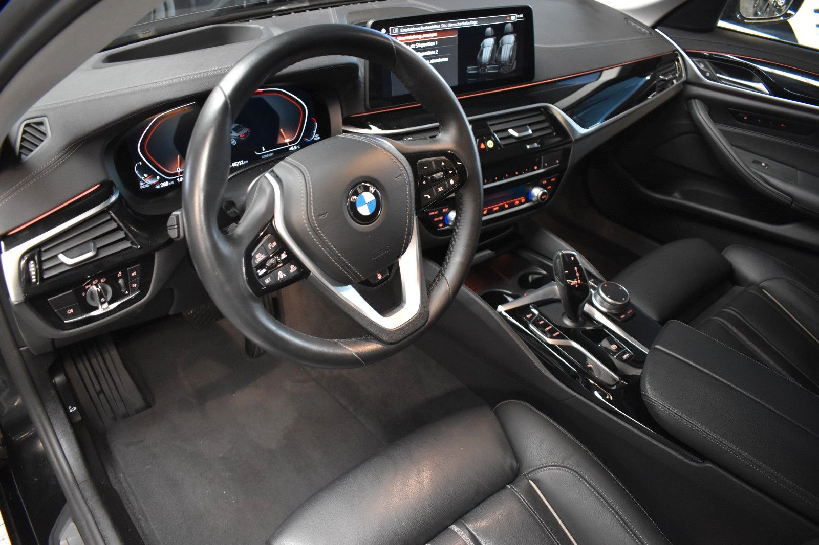 BMW 520 d xDrive Luxury Line*HEAD-UP*ASSIST*HIFI*LED