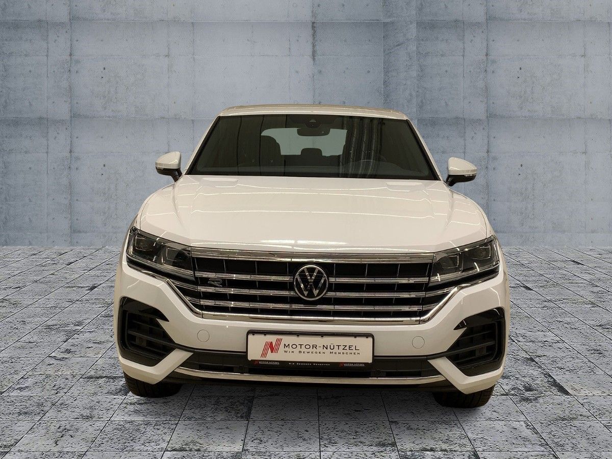 Volkswagen Touareg 3.0TDI 4M R-LINE - Samsaru's Car Outlet