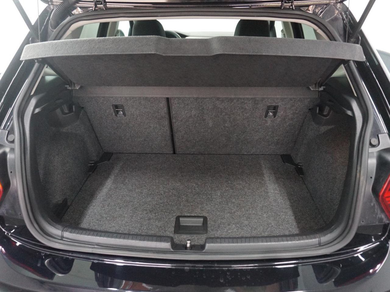 Volkswagen Polo Comfortline 1.0 TSI - Samsaru's Car Outlet
