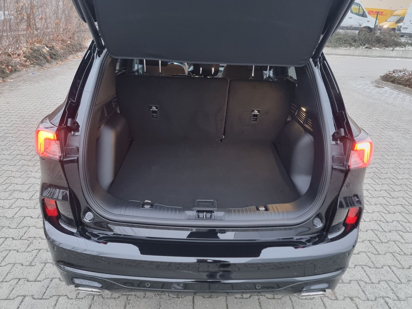 Ford KUGA ST-Line - Samsaru's Car Outlet