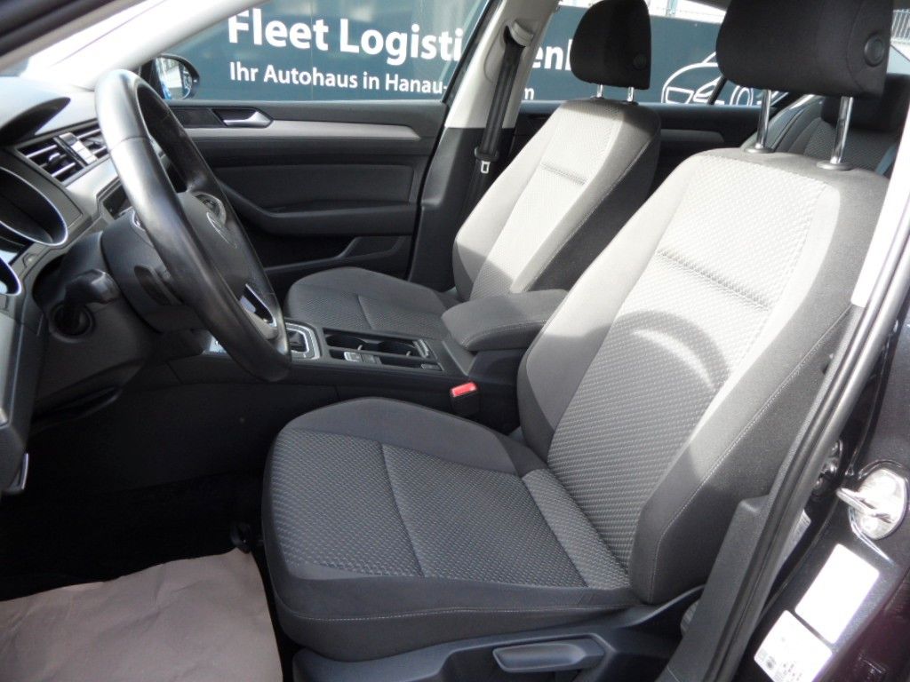 Volkswagen Passat 2.0 TDI SCR DSG - Samsaru's Car Outlet