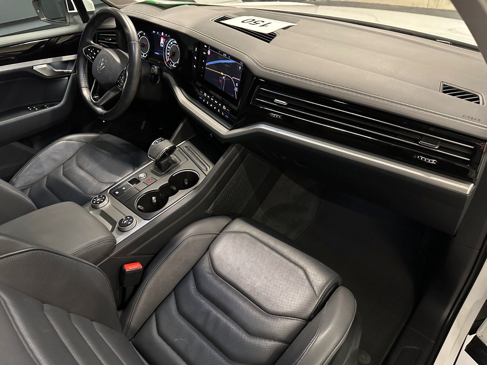 Volkswagen Touareg V6 TDI 4Motion - Samsaru's Car Outlet