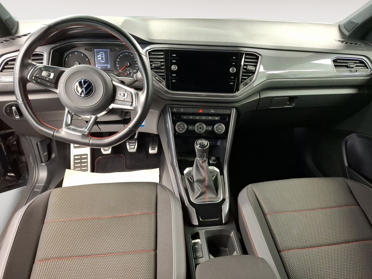Volkswagen T-Roc 1.5 TSI Sport - Samsaru's Car Outlet