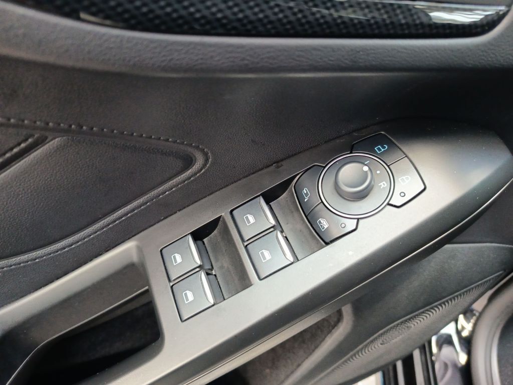 Ford Focus Turnier 1.0 EcoBoost Hybrid Aut. ST-LINE