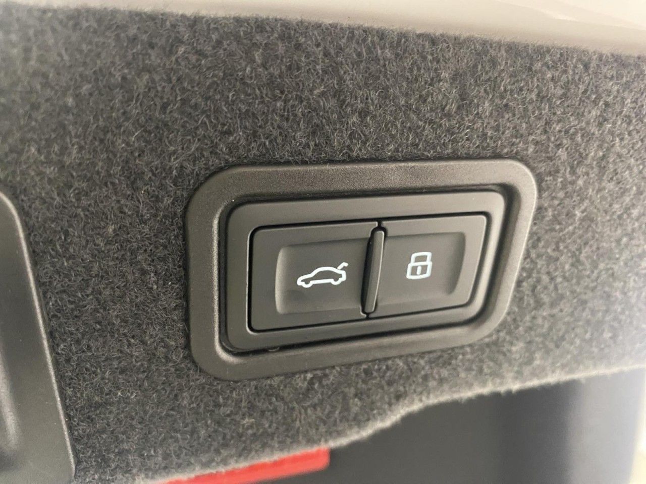 Audi A8 55 TFSI quattro S-Line Black - Samsaru's Car Outlet