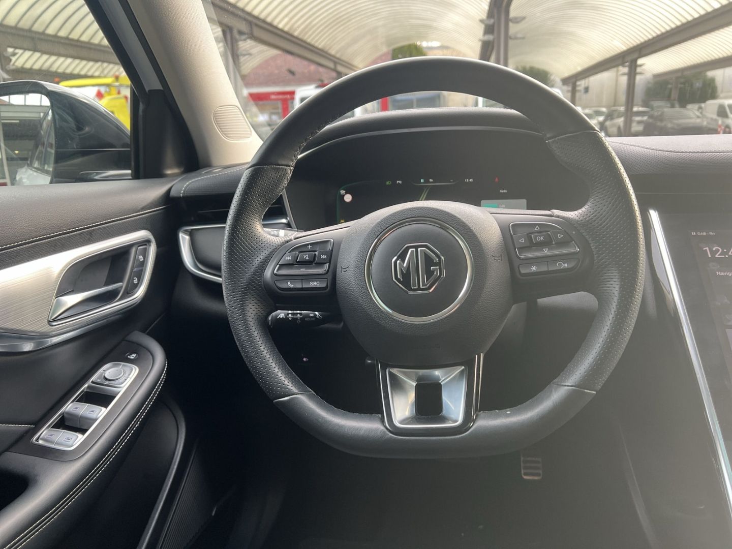 MG Marvel R Luxury Panorama Leder digitales Cockpit