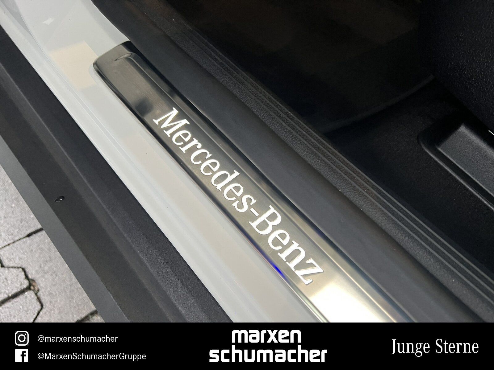 Mercedes-Benz GLC 220 d 4M AVANTGARDE Pano+360°+AHK+DIGITAL