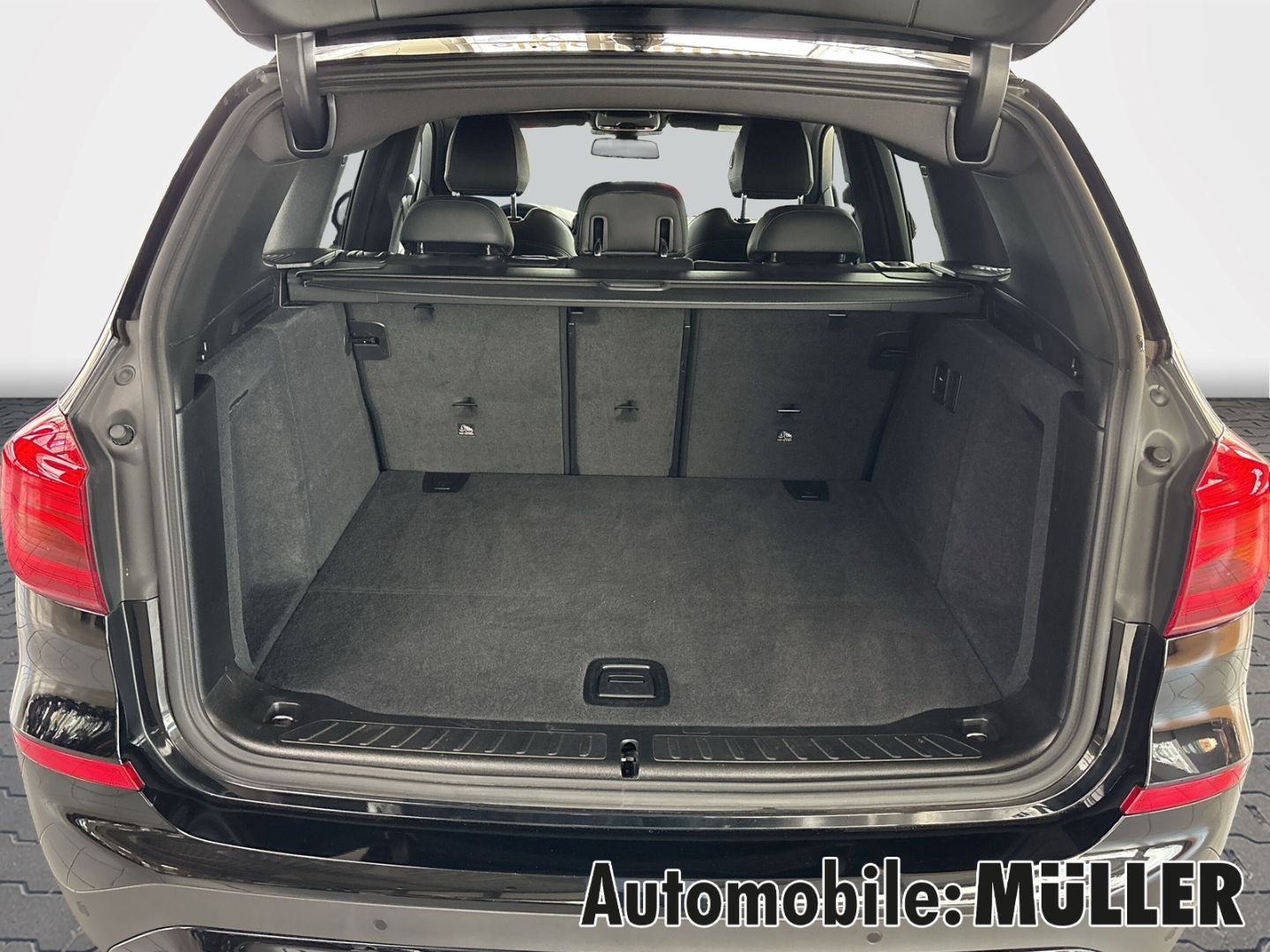 BMW X3 20i - Samsaru's Car Outlet