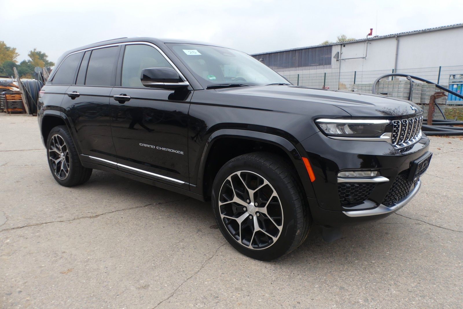 Jeep Grand Cherokee Summit Reserve Plug-In-Hybrid 4xe