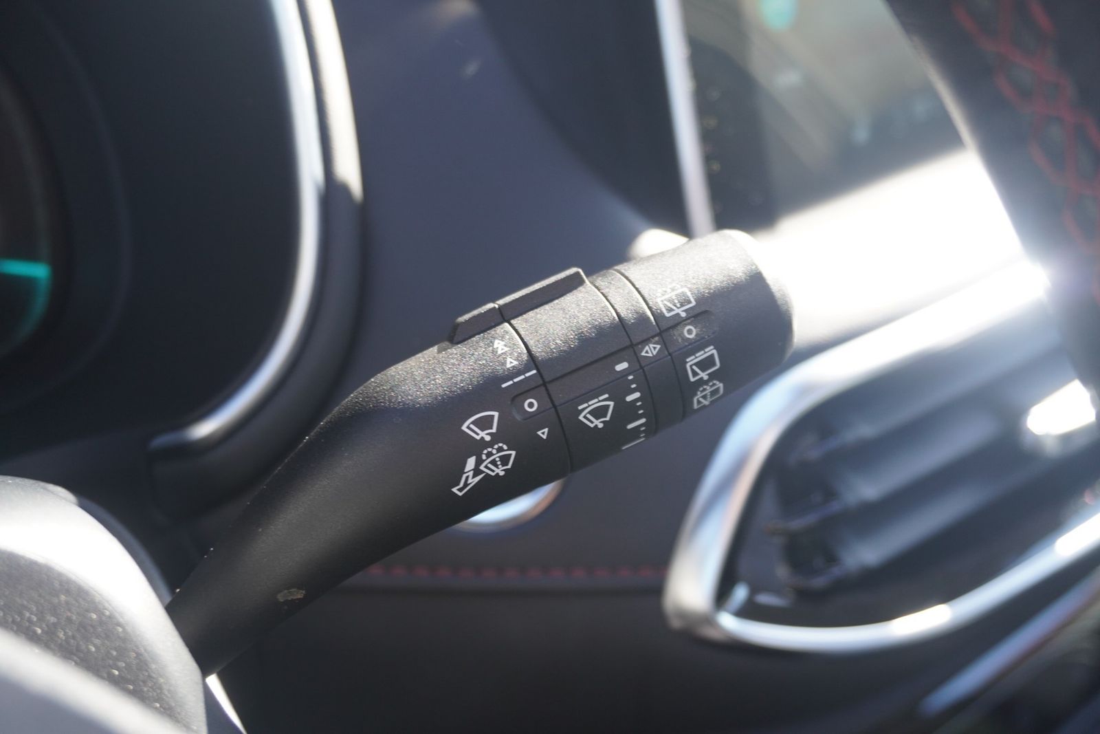 MG HS 1.5 T-GDI Luxury Aut. LED Navi Pano 360°