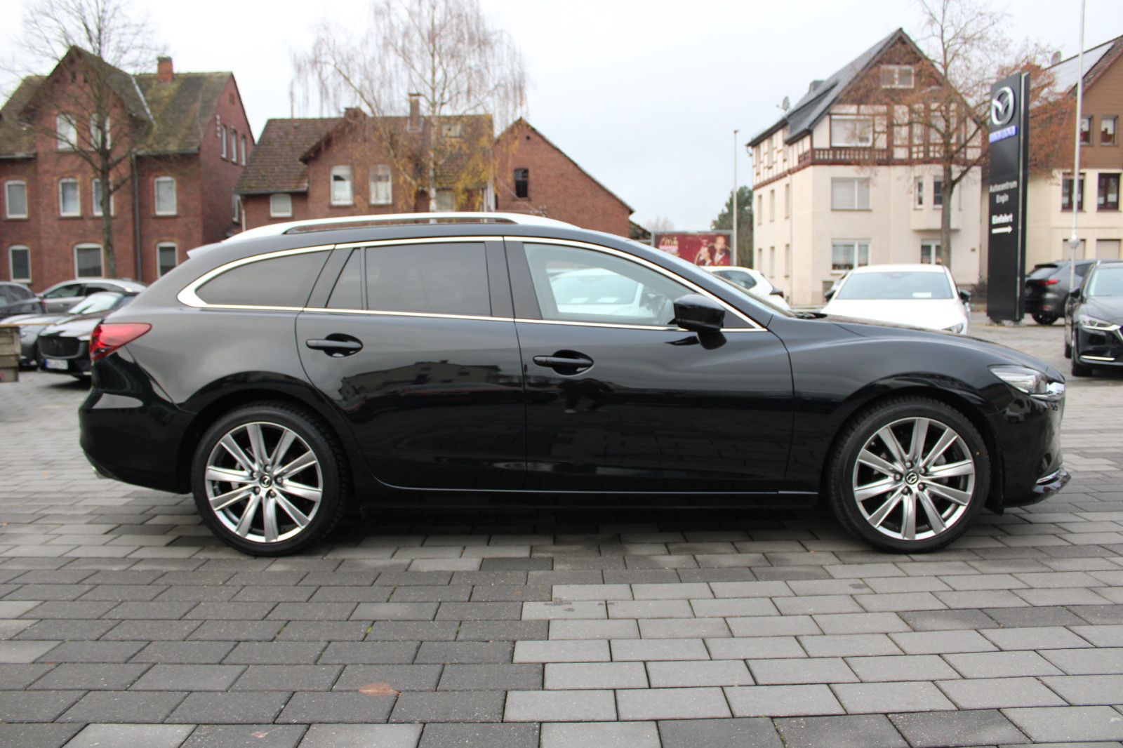 Mazda 6 Kombi TAKUMI*LEDER*360*HUD*BOSE**GSD*MATRIX