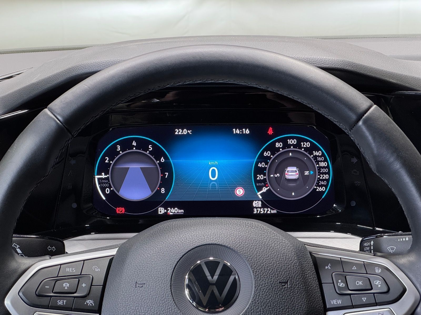 Volkswagen Golf Life 1.0 TSI - Samsaru's Car Outlet
