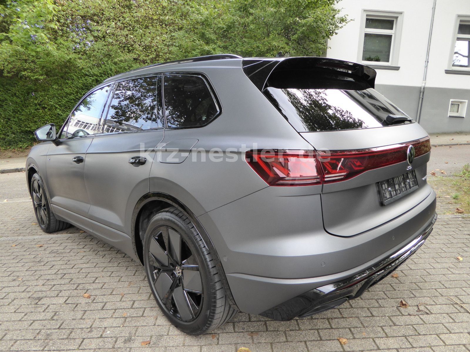 Volkswagen Touareg R e-Hybrid Pano/Puglia/AHK/HUD/ACC/Matt